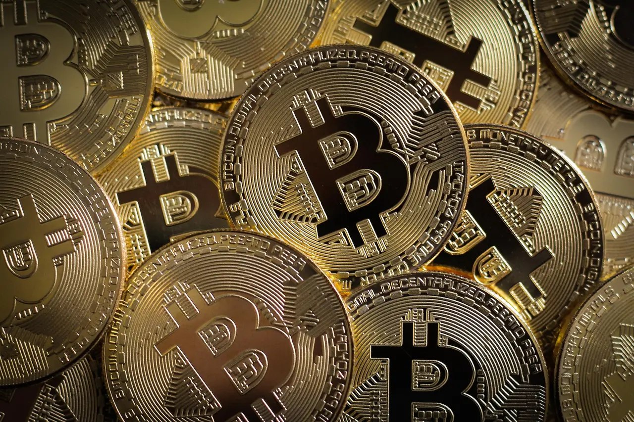Crypto assets represented abstractly for spending at retailers